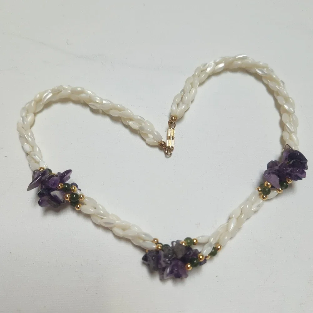 Vintage Mother of Pearl Amethyst Jade Chip Multi Strand Necklace Gold Tone Clasp - Picture 3 of 15